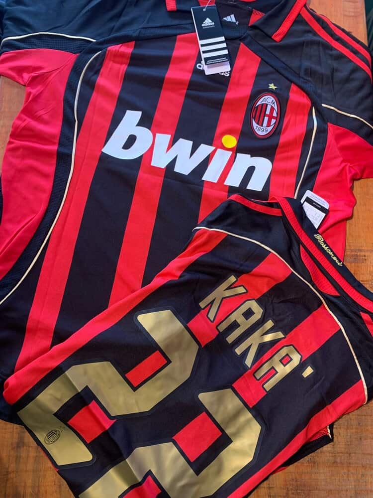 Camisa Retrô Milan I 2006/2007 - Kaká