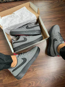 Nike Air Force 1 Low - Cinza/Preto