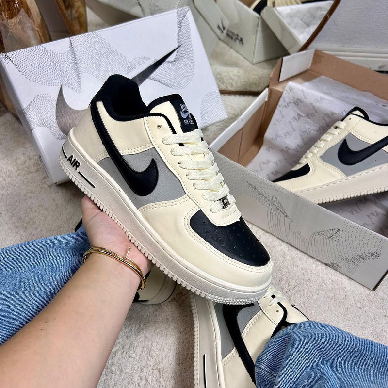 Nike Air Force 1 Low - Bege/Preto
