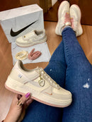 Nike Air Force 1 Low - Bege/Rosa