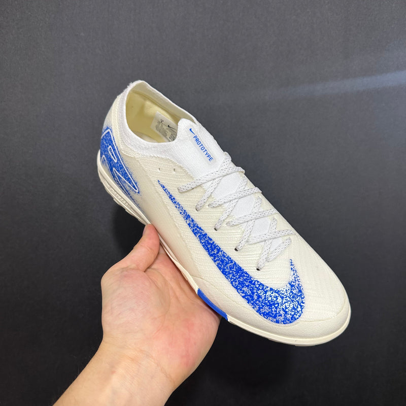 Chuteira Nike Air Zoom Mercurial Vapor 16 Elite - Branca/Azul