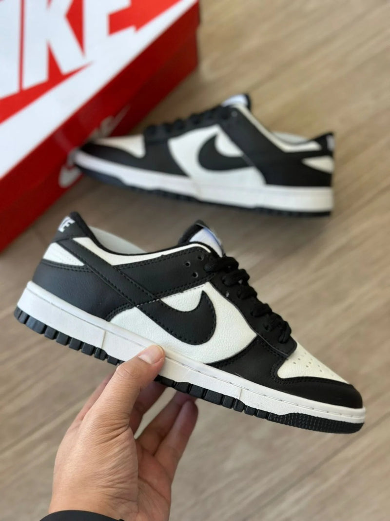 Nike Dunk Low - Panda