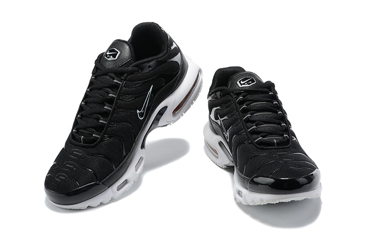 Nike TN - Black White