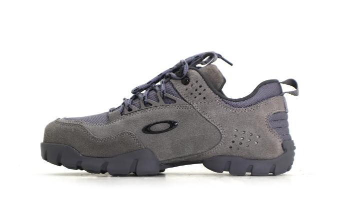 Oakley Modoc Low - Cinza