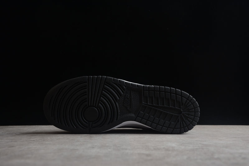Nike Dunk Low - Panda