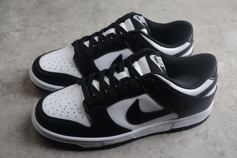 Nike Dunk Low - Panda